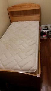 Twin mates bed