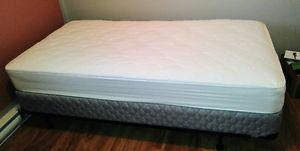 Twin mattress/boxspring/frame