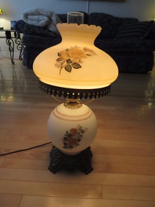 Vintage Victorian Look Lamp