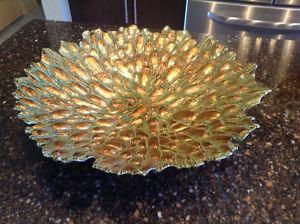 Wanted: Beautiful dish for centre piece