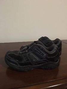 Wanted: Kids shoes Skechers