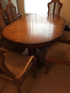 Wanted: Solid wood pedestal dining table