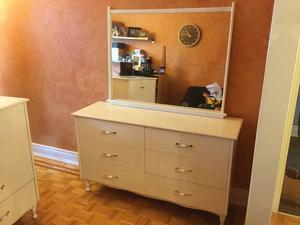 3 piece girls bedroom set in white FOR SALE