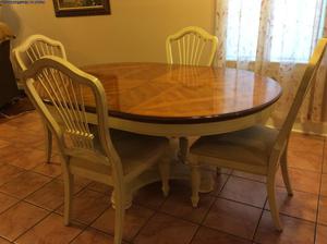Dining table & 6 chairs.