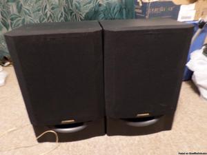 Fisher Stereo Speakers
