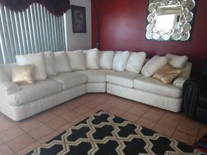 Livign room sectional couch