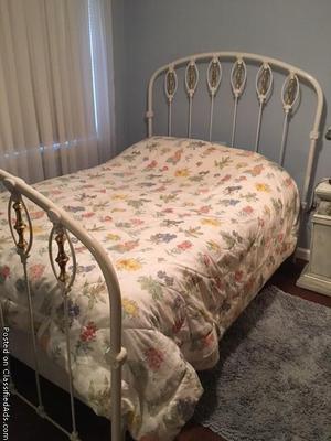 Full Size Wrought Iron Bed w/mattress & boxspring