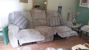 Couch with dual recliners