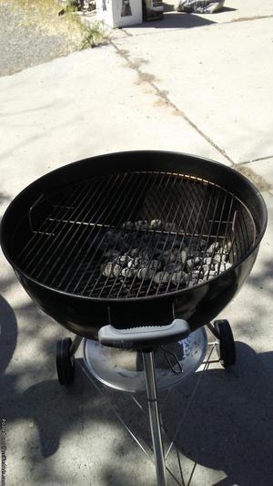 Large round Weber with cover/charcoal