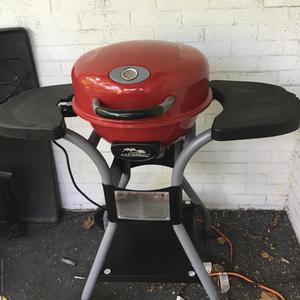 ELECTRIC outdoor GRILL used 3 times