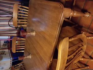 Dinning room table/6 chairs