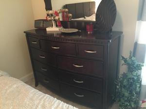 American Signature Queen Bedroom set