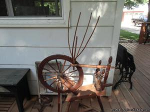 Antique 14 spoke spinning wheel with yarn winder