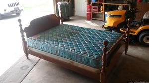 Queen size Ethan Allen cannonball bed