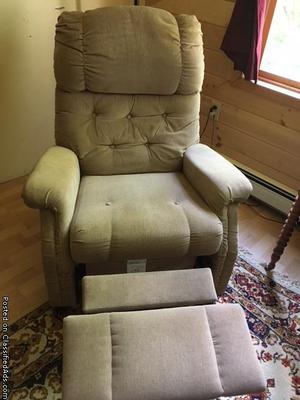 Pull handle rocking recliner