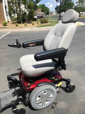 Quatium electric wheelchair