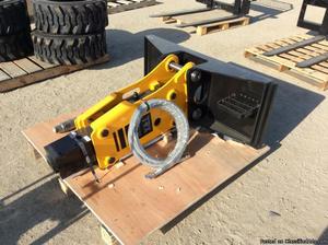 (2) UNUSED TRX HB750 HYDRAULIC BREAKER ATTACHMENT