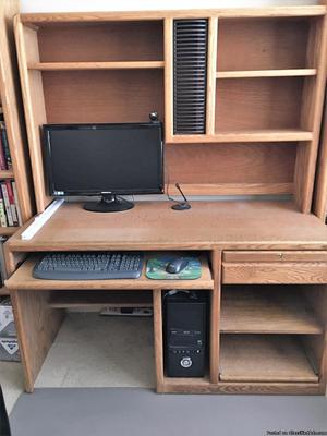 Solid oak desk with hutch