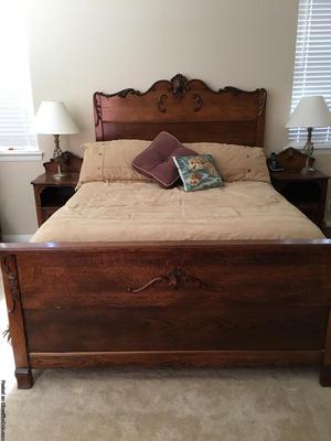 Solid wood Queen bedroom set