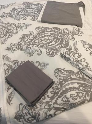 Southern Living King Size Duvet Cover and Matching Shams
