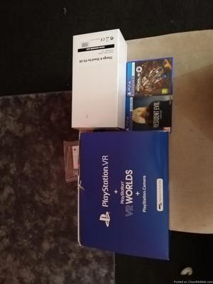 Playstation 4 VR Headset Boxed with extras