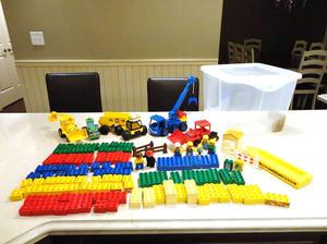 122 Piece Lego Mega Bricks Set including People & Vehicles