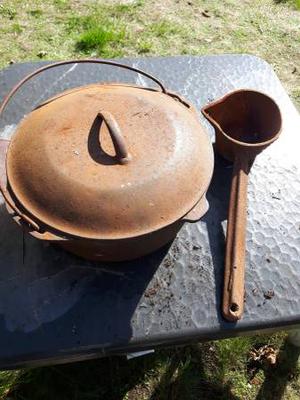 Cast iron ladle