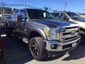  FORD F350 LARIAT **LOW KMS**
