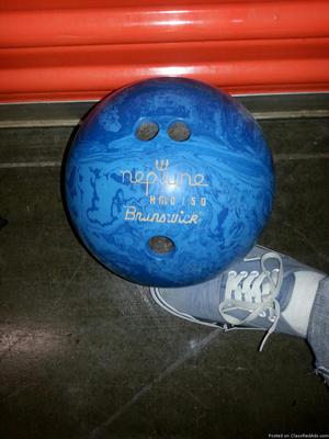 Bowling ball, Brunswick Neptune HM 150