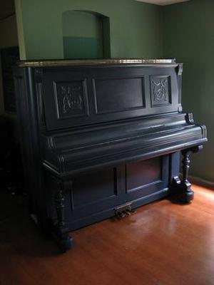 Très beau piano antique