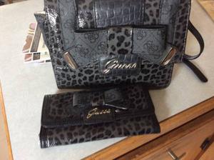 Authentic guess purse with matching wallet