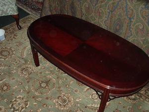 CHIPPENDALE MAHOGANY COFFEE TABLE