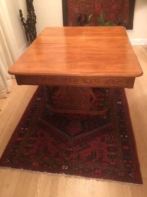 Beautiful Antique Dining Room Table and chairs