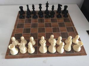 Staunton Tournament Chess Pieces, Triple Weighted with 4"