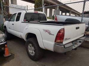  Toyota Tacoma Extended-cab 4X4