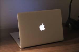 9/10 MacBook Air  A I5 4GB/128SSD Good Battery