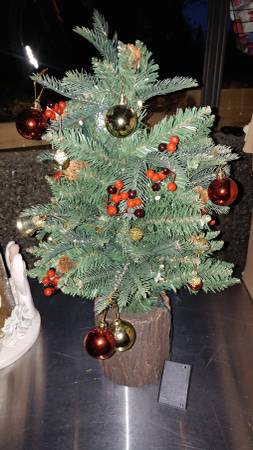 Lighted Evergreen Table Top Christmas Tree w Decorations
