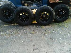 37x12.5 nitto mud tires & fuel rims