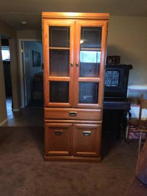 China/curio cabinet with light