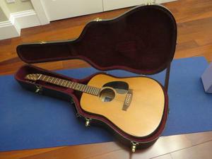 Seagull acoustic guitar and case