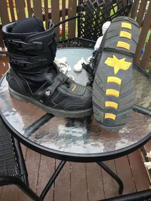 Icon motorcycle boots