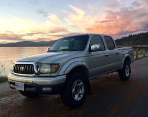  Toyota Tacoma TRD 4x4 Crew Cab + Tow package + great