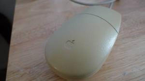 Apple Desktop Bus Mouse 2 PS2