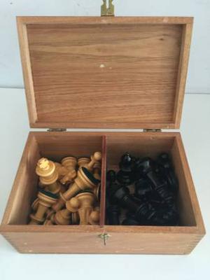 The French Lardy Chess Pieces - 3.50" King With Wooden