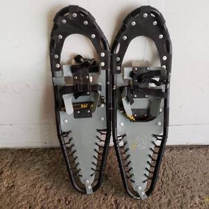 WINTER SNOWSHOES FOR MEN, PRICE 50$ FIRM, WINTER TRAIL 36