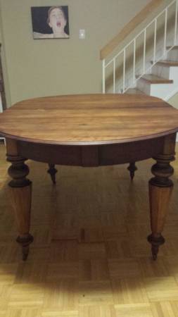 Vintage solid wood dining room table and chairs