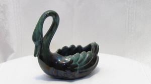 Blue Mountain Pottery Green Swan Dish