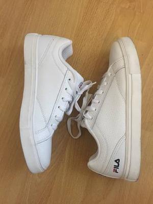 Women's White Fila Shoes (size 8)