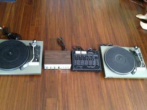 DJ set Technics turntable