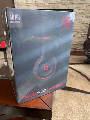 BNIB SEALED Beats Solo 3 Wireless Headphone (Black/Red